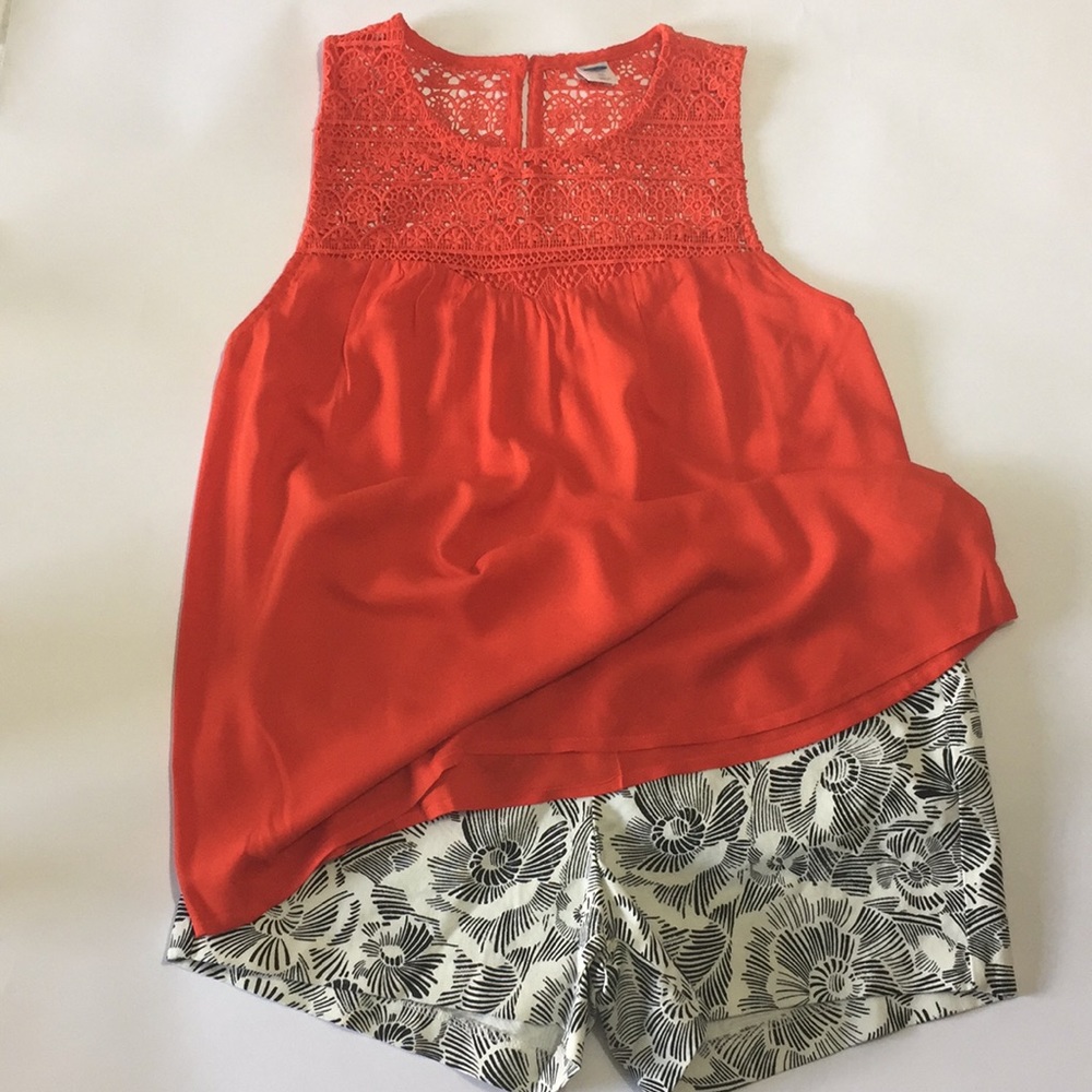 💐Clearance 💐Old Navy Floral Shorts - Picture 4 of 5